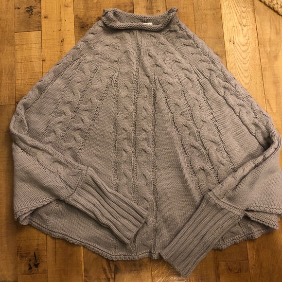 Sweater poncho - Picture 2 of 2